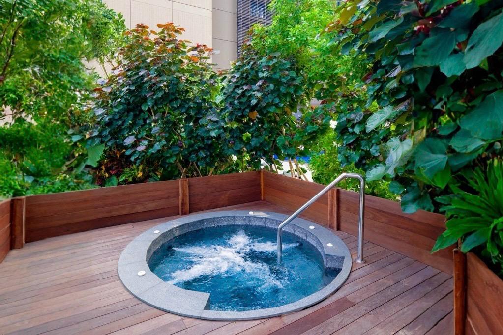 Jacuzzi BRANZ Mega Kuningan